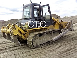 Shantui SD16:        Macca 17200 кг.        Ширина отвала 3.5 м