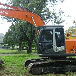 Экскаватор HITACHI ZX240LC-3
